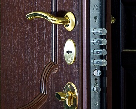 Замена замка на металлической двери Legran в Бердске