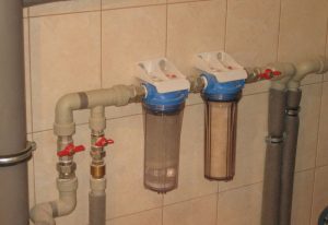 Установка проточного фильтра для воды в Бердске